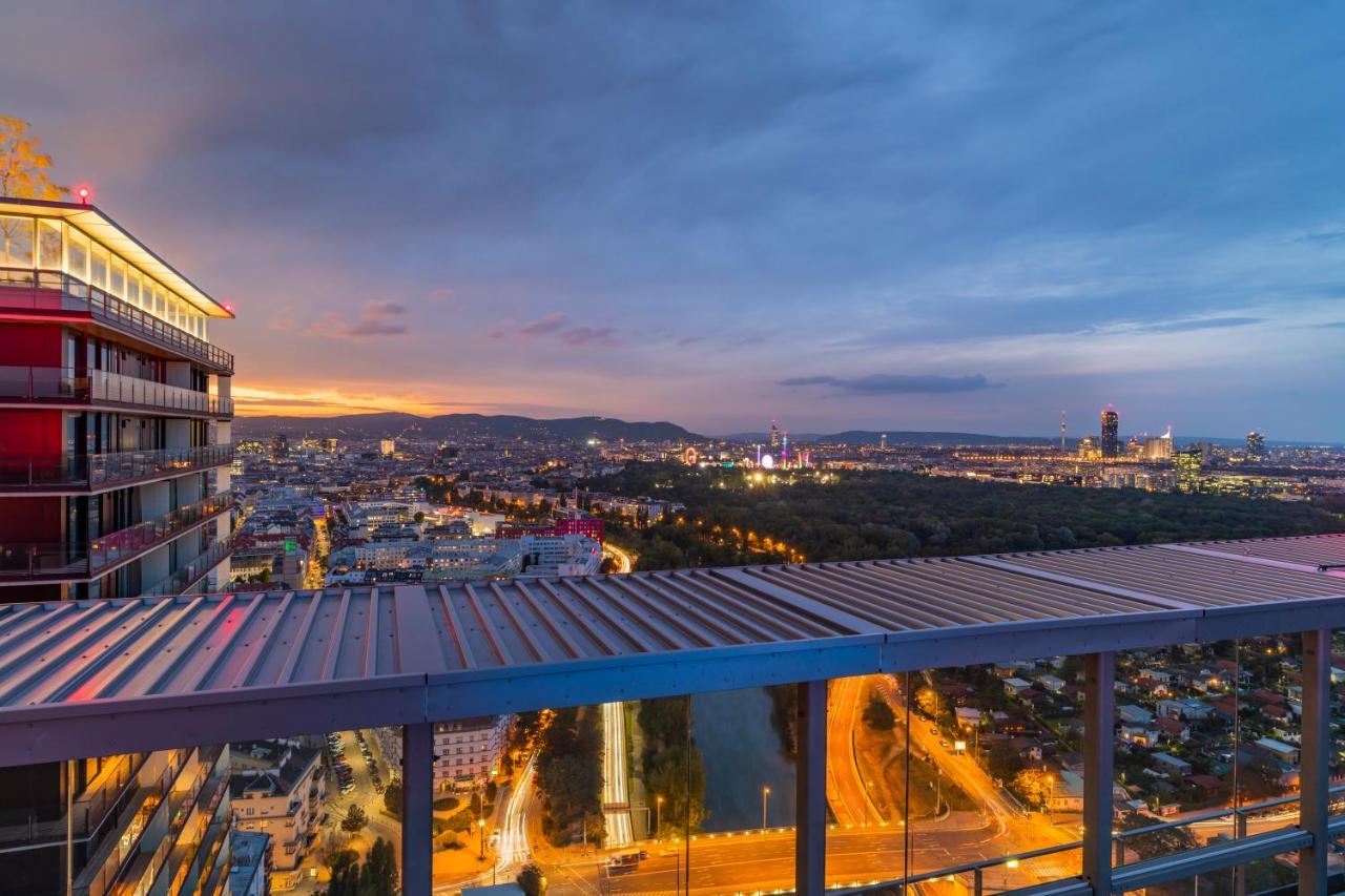 Triiiple Tower Dream Apartments With Rooftop-Summer-Pool Вена Экстерьер фото